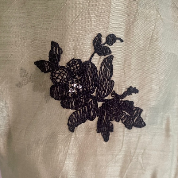 NIC+ZOE Olive Green Ruffle V-Neck Blouse with Black Floral Embroidery - Picture 4 of 8